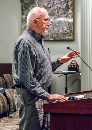 Bob Stroh addressing the council about SOAR (Save Open-Space and Agricultural Resources).