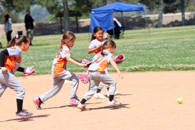 6U Diamond Girls vs. Purple Gems. 