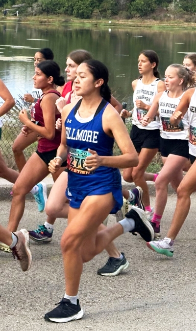 On August 31, Flashes Cross Country travelled to Santa Barbara to Compete in the Gaucho Invitational. Above is Senior Diana Santa Rosa who placed 31st with a time of 21:17. Photo credit Coach Anthony Chavez.
