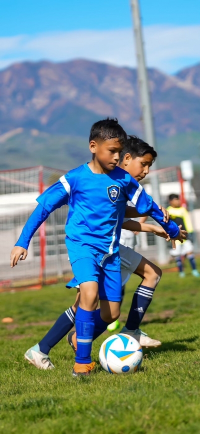 Above is Jacob Santa Rosa from the 2014 California United Boys Team, defending strong. Photo credit Erika Arana.