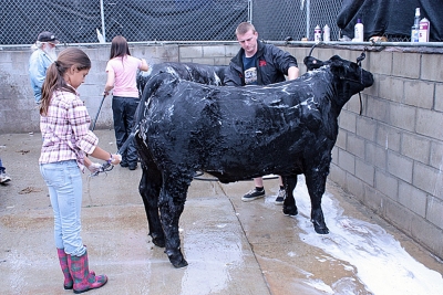 Kiana Hope helps Aaron prep Jack.