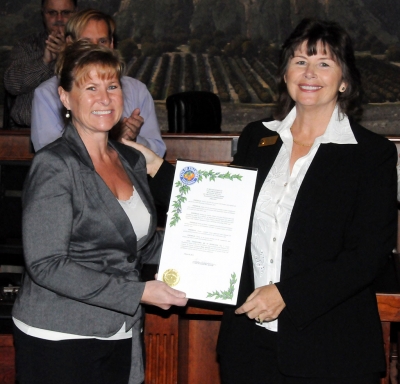 Mayor Gayle Washburn presented outgoing Planning Commissioner Diane McCall with a proclamation for her service at Tuesday night’s council meeting.