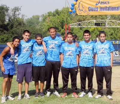 Pictured (l-r) Christian Rodriguez, Ruben Cruz, Anthony Frias, Hugo Valdovinos, Adrian Mejia, Sammy
Martinez, and Alexander Frias.