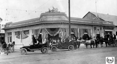 Opening day Stephens Store, 1911.