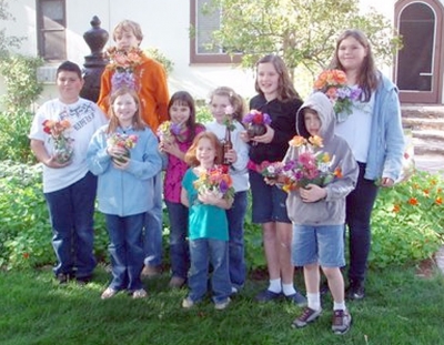 The kids really enjoyed the Fillmore Flower Show Entry Workshop held for 4-H and Scouts.