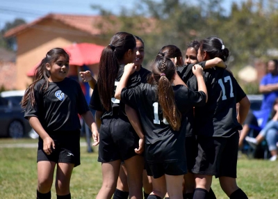 California United Girl’s 11U team celebrates the big semifinal win. The girl’s are scheduled play for the Championship next week. Photos by Martin Hernandez.
