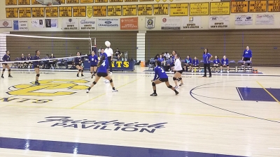 Pictured above are the Flashes receiving the ball from Santa Clara in their match this past Thursday. The Flashes fell short to Santa Clara after 4 sets.