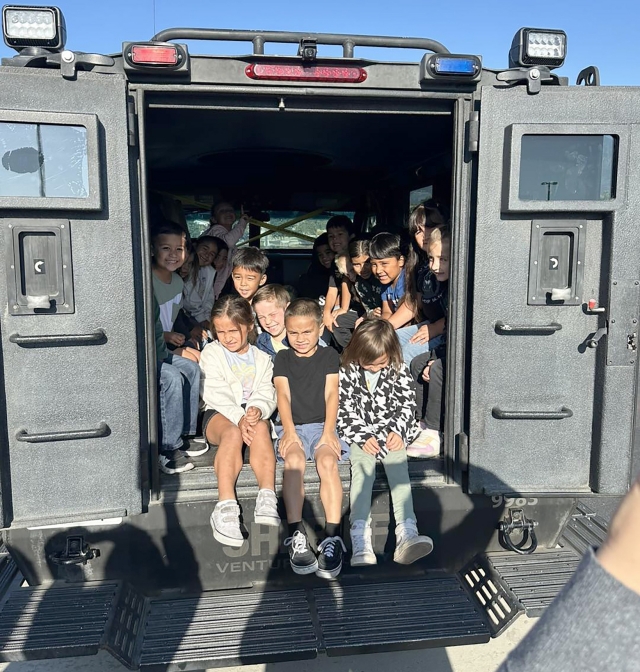 Rio Vista Elementary School Principal Kayleigh Kelp said, “Our students had the opportunity to meet and interact with our Ventura County Sheriffs. It was a great chance to build connections and learn more about the important role they play in keeping our community safe.” Photos courtesy https://www.facebook.com/484802076990777/posts/1285935833544060. 