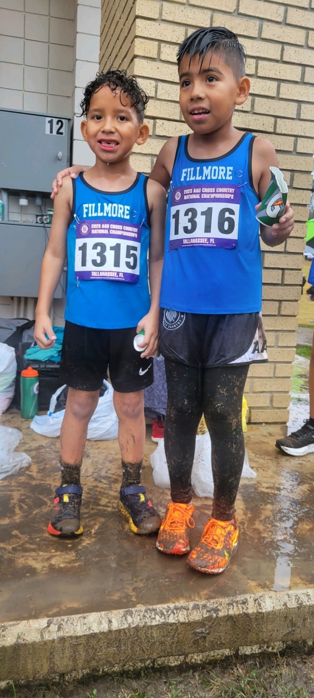 On December 2, 2023, AAU held their Cross-Country Nationals in Florida. Fillmore Condors sent two athletes to compete. Pictured are Carlos and Robert Marin who performed exceptionally well in their respective divisions, braving the rain to make Fillmore proud. Robert Finished 9th overall in the 6U 1k with a time of 4:38.1.