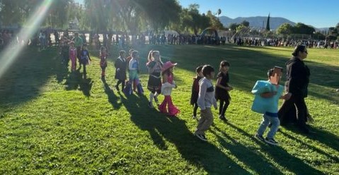 On Tuesday, October 31st, Mountain Vista Elementary School had its annual Halloween parade. Students from Kindergarten through 5th grade dressed up in their favorite costumes and walked three laps around the field to show their costumes to friends and families!