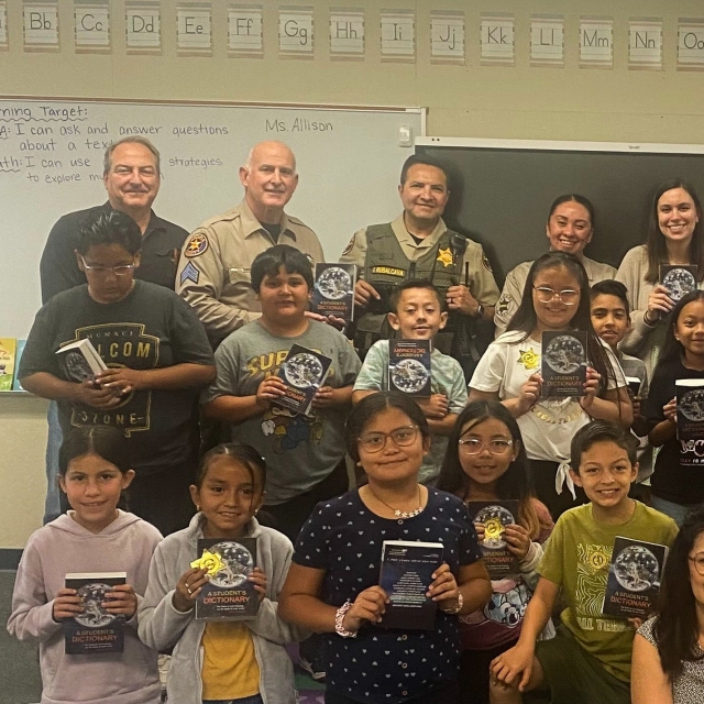 Fillmore Rotary Club visited Piru Elementary 3rd graders and each student received a dictionary. Sheriff’s Deputies were also present to lend a helping hand. Thank you, Fillmore Rotary Club, for your continued support of Piru’s 3rd grade students! Photos credit https://www.blog.fillmoreusd.org/piru-elementary-condors-blog/2023/10/5/thank-you-rotary-club-amp-sheriff-deputies.