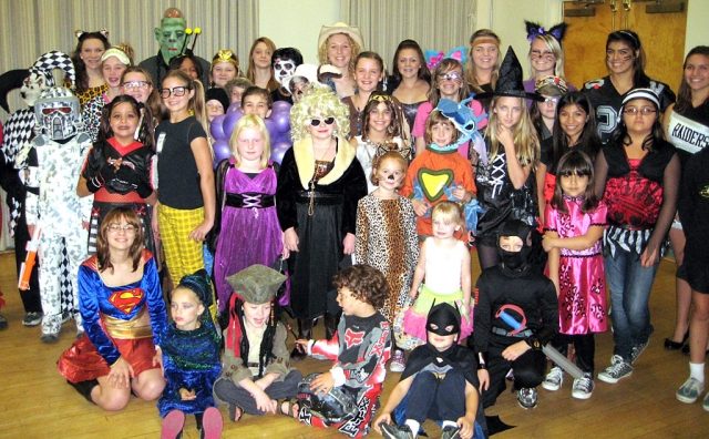 Bardsdale 4-H held an early Halloween Party on Monday 0ctober 25th at their General Meeting. Members had a chance to try out their new Halloween costumes, play challenging games, and eat tons of candy. All the kids looked great and special costume awards were given to the following members: First place overall: Maddy Munoz as a dormouse, 2nd place: Karli Zavala as a bunch of grapes, 3rd: Paige McKeown as “Miss Hollywood”, Scariest Costume: Luke Larson, Cutest Costume: Jillian Munoz, Sassiest Costume: Justice Hamilton, Funniest Costume: Chloe Stines and Chloe Richardson.
