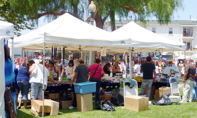 July 4th festival booths offered stained glass, nostalgic knick knacks, jewelry, clothing, decorative items and more to the attending crowd.