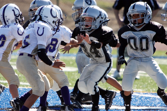 Bantam Silver's Trevor Scott tries to get past the defense.