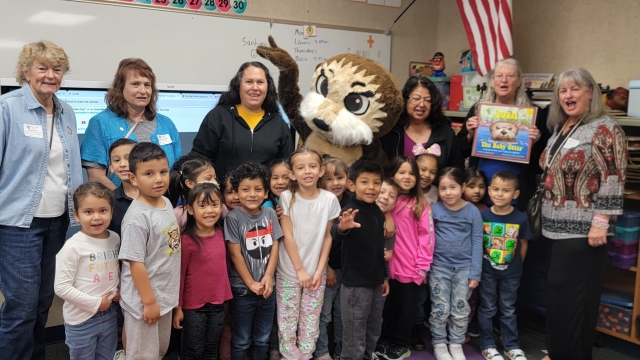 Josh the Baby Otter and members of the Fillmore Rotary Club visited Mountain Vista Elementary to share the message of water safety with Preschool and Transitional Kindergarten classes! Thank you, Baby Josh and the Fillmore Rotary for your continued support! Courtesy https://www.facebook.com/504261341700301/posts/925133602946404.