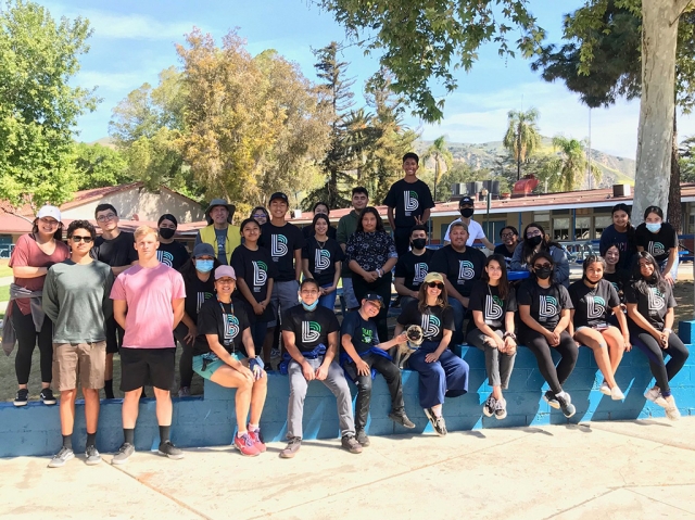 On March 26th, Fillmore High hosted their Beautification Day along with the Big Brothers Big Sisters of Ventura County Mentor Club, Fillmore students and other local community programs and members. Photo courtesy Fillmore High Flashes blog.