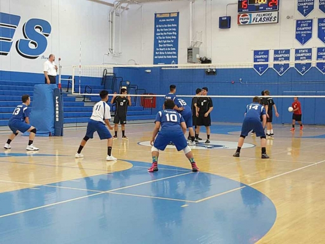 Fillmore Flashes ready and waiting for Carpinteria to serve the ball during last week’s game.