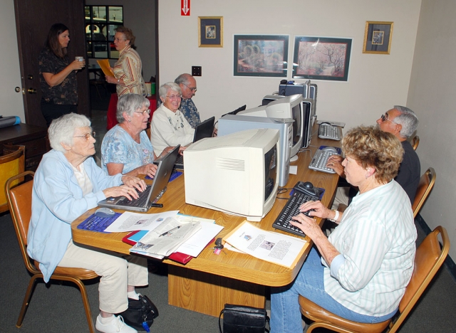The Senior Center has had a wonderful turn-out for the new computer class. The class is full and is held on Tuesday led by Gayle Washburn and Dave Roegner.