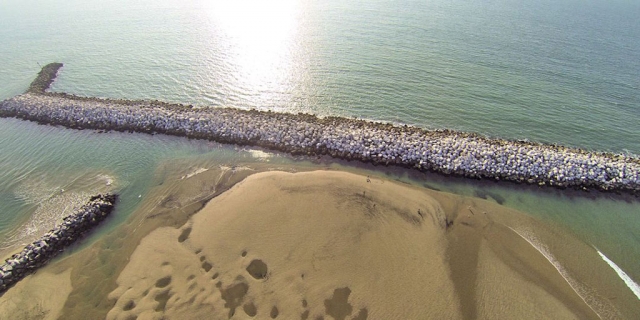 The sand trap at Ventura Harbor had accumulated about 1 million cubic yards of sand this winter. When dredging is complete, much of this area will be 40 feet deep. Photo credit: Rick Wilborn, virtualterraintours.com