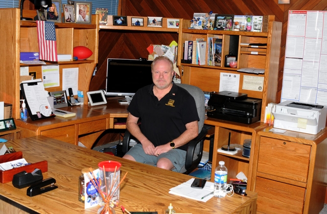 Pictured above is Senior Tech & Owner of HANDS-ON Consultations (HOC) Harv Oliver at his office in Fillmore. HOC was pleased to announce its 20 year Anniversary this past Saturday, July 14th, serving the community fulltime with computer support. HOC has serviced businesses in the communities of Ventura and Los Angeles Counties and beyond.