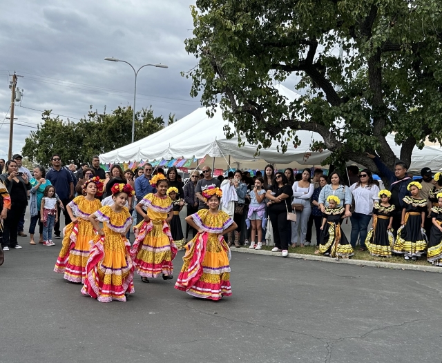 St. Francis of Assisi Roman Catholic Church, Fillmore, had an impressive turnout on Sunday, October 1st, for its annual Parish Fiesta. The 7-hour fiesta included a blessing of the animals, live mariachi music, folklorico dancers (pictured), bingo, games/prizes, face painting, raffle, silent auction and plant sale. Enchiladas and tacos were sold, along with drinks, ice cream, fruit/veg cups, shaved ice, bake sale and more. And for $5 bucks you could have the “villain” of your choice arrested and thrown in jail, above. Bail was set at $5.