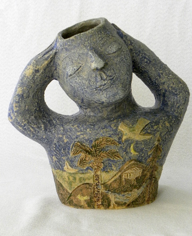 Image: Ceramic sculpture by Jacqueline Biaggi