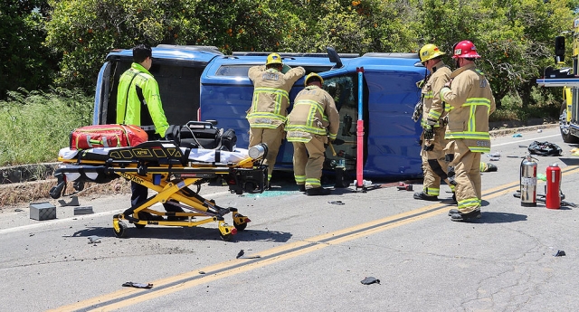 On Tuesday, May 20th, at 12:13 p.m., the Ventura County Fire Department, AMR Paramedics, and California Highway Patrol responded to a traffic collision on Bardsdale Avenue at Sespe Street. Arriving firefighters discovered a jeep with front end damage and a blue Chevrolet truck on its side. The patient in the blue truck was reportedly trapped and required extrication. Firefighters were able to extricate the patient, who refused medical treatment. Photo credit Angel Esquivel. 