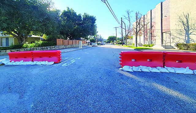 Ventura County is expecting rain to come in once again beginning Wednesday, December 31st, staying until Saturday. Fillmore is preparing ahead of time with sandbags placed on Central Avenue and 3rd Street, and also along Mountain View and 2nd Street. Photo credit Gazette staff.
