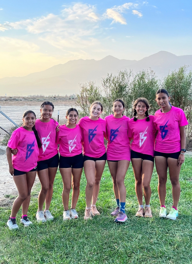 (above) The Lady Flashes Girls Varsity Cross Country Team which took 1st Place at the CCL Meet 2. (l-r) Niza Laureano, Monique Hurtado, Andrea Laureano, Leah Barragan, Diana Santa Rosa, Alexandra Martinez, and Nataly Vigil. Courtesy FHS Cross Country Coach Kim Tafoya.