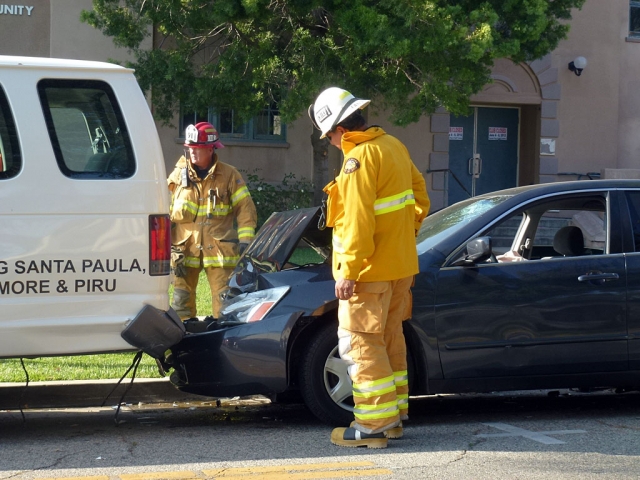 A distracted driver slammed into the back of the Heritage Valley Boys & Girls Club van on First Street, Saturday at approximately 5:30pm. Authorities said the driver may have been reaching for his cell phone and veered to the right, striking the parked van. 