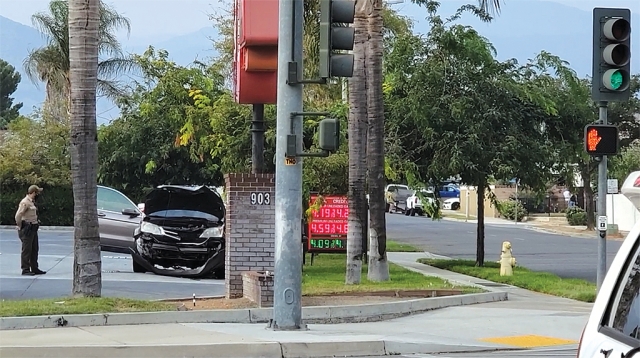 On Tuesday, August 31st at 5:20pm, two separate traffic collisions occurred at the corner at of Ventura and B Street. The vehicle above pulled into the 7-Eleven gas station and appeared to have sustained front end damages; cause of the crash is unknown.