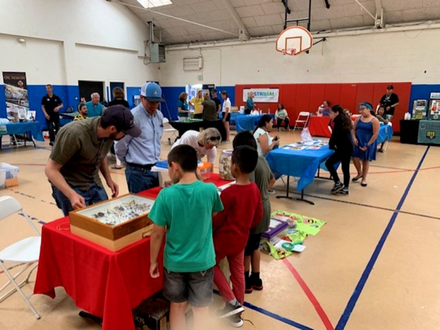 On Friday, July 12th, the Rotary Club of Fillmore participated in the Boys & Girls Club of Santa Clara Valley Kid’s Day by cooking hamburgers for 300+ kids, helping with the lunch line and handing out free books. The children are from local communities of Piru, Fillmore and Santa Paula. Thank you to Rotarian and CEO of BGC of SCV Jan Marholin! Not pictured, but in attendance, Rotarian and Fillmore Police Chief Eric Tennessen.Photos courtesy Rotary Club of Fillmore Facebook page.