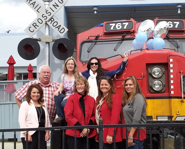 (l-r) (back row) Dave and Tresa Wilkinson, Rene Stoevsand-Martels. (front row) Theresa Robledo, Kathleen McCreary, Cindy Jackson and Ari Larson.