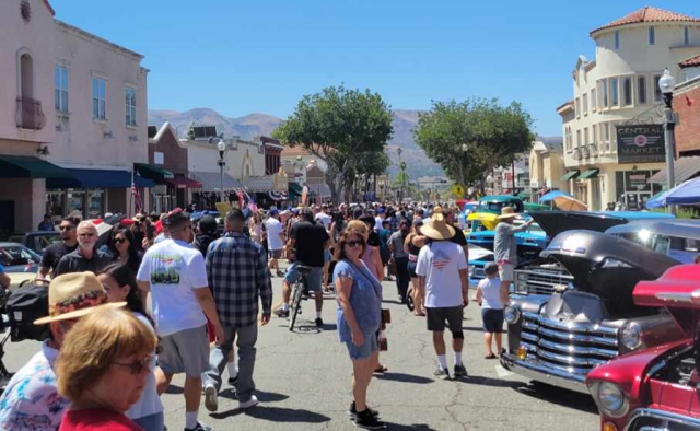 A large crowd came out for the 34th Annual Sespe Creek Car Show and Street Festival in downtown Fillmore. Festivities were from 9:00am to 3:00pm and it was a big hit. There were over 200 classic cars, vendors, food trucks and live music for everyone to enjoy. The main stage was at the corner of Sespe Avenue & Central Avenue, with live music & entertainment from DJ Jammin Jimmy, Perce’s Kenpo Karate, and Juano & Friends.