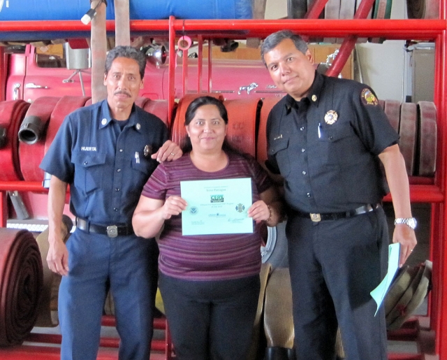 On Monday July 18th Captain Al Huerta handed out CERT (Community Emergency Response Training) certificates of complication. This was a Spanish speaking class and Captain Al Huerta had 12 men and women in attendance. CERT is a 7 day training course that prepares individuals how to be self sufficient in the event of a major emergency. Fillmore Fire Department encourages you and your family members to attend this 7 day training and get your self’s ready for an unexpected emergency.