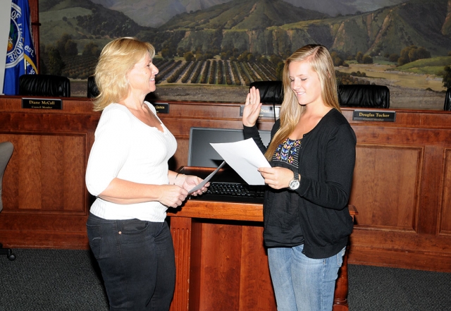 Councilmember Diane McCall swears in her daughter Caitlin McCall as the Student Representative to the Parks and Recreation Commission. Caitlin is excited to serve Fillmore in her new capacity on the Commission.