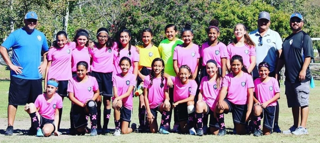 Congratulations to the California United 2006 Girls Bronze Alpa Team for clinching 1st place in the Bronze Alpha Coast
Soccer League this past weekend. Photos Submitted by Nancy Vac.