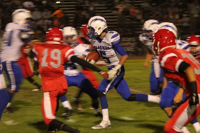 The Fillmore Flashes football team lost Friday’s away non-conference game against Hueneme by a score of 42-6. Their next non-conference game will be October 16, 7:30pm, against Mission Pred (San Luis Obispo). Photos courtesy Crystal Gurrola.