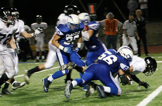 Dylan Dawson #56 had 14 tackles against Malibu. Derek Luna had 11. The Flashes defense had a total of 8 sacks. Also on Defense Matt De La Cruz and Nick Paz had an interception.