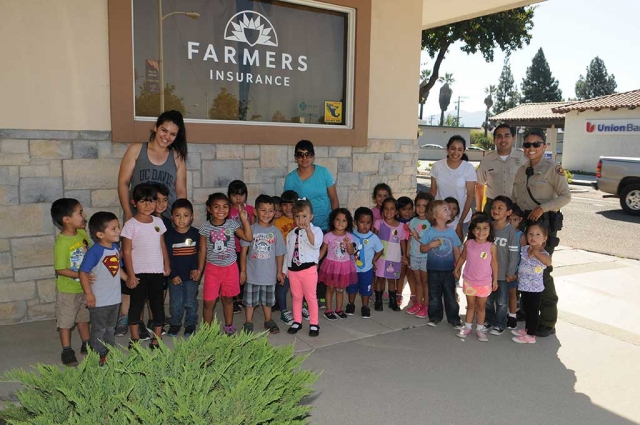 The Ventura County Sheriffs Department handed out stickers to a grateful group of preschoolers last Friday in front of the Gazette.