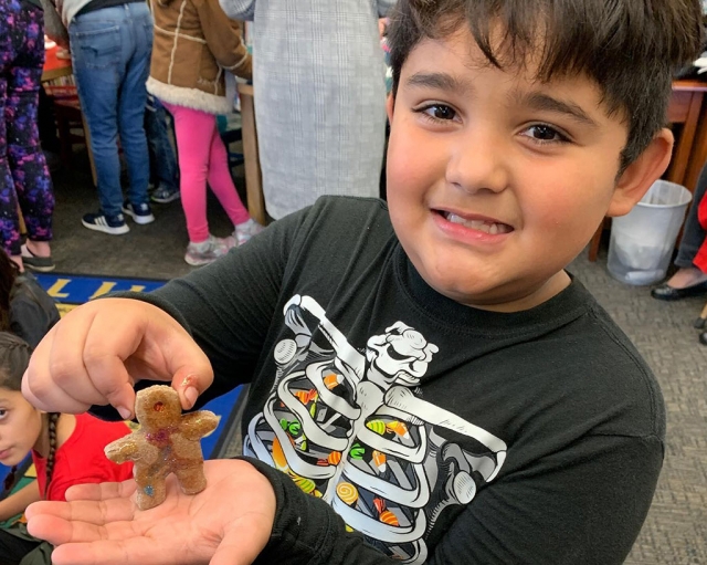 On December 11th at 3:30pm, as part of the Wednesday reading club, Fillmore Library hosted a Gingerbread Crafterrnoon where kids decorated a Salt Dough Gingerbread Man! Students from the Santa Clara Valley Boys & Girls Club stopped by to get in on the Gingerbread making fun. Courtesy SCV Boys & Girls Club Facebook.