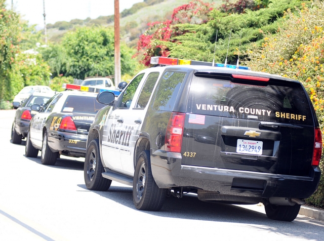 At approximately 10:25 Wednesday morning the California Highway Patrol and Ventura County Sheriff deputies pursued a Kawasaki motorcycle up Central Avenue from Highway 126. The motorcyclist entered a driveway in the 300 block of Foothill Drive, abandoned his bike and fled the scene. 