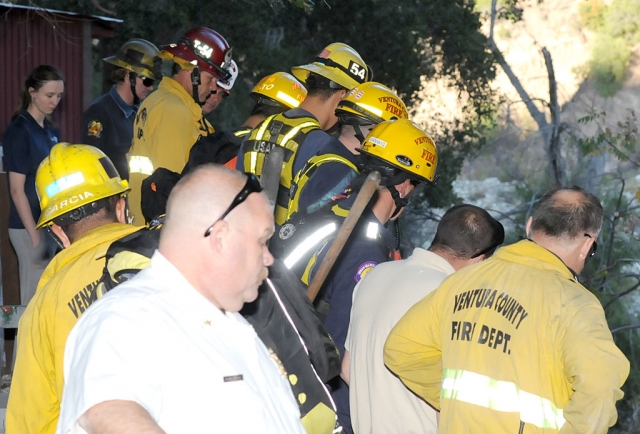 20 units responded to the rescue: Ventura County Fire Departments 51 and 28, Santa Paula Fire #81, Ventura County Urban Search and Rescue #40, and Ventura County Animal Control. 