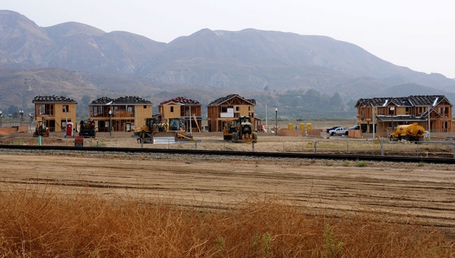 Driving along Highway 126 next to the El Dorado Mobile Home Park in Fillmore is the Heritage Grove housing development. This past Tuesday, September 8th workers were seen roofing and framing off multiple houses making some steady progress, despite the COVID-19 pandemic.
