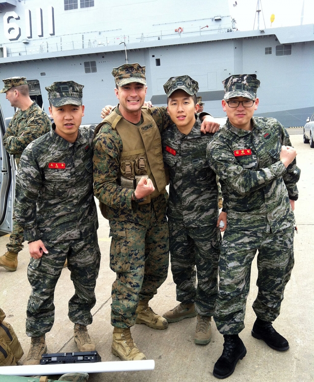 Freeman pictured with South Korean soldiers.