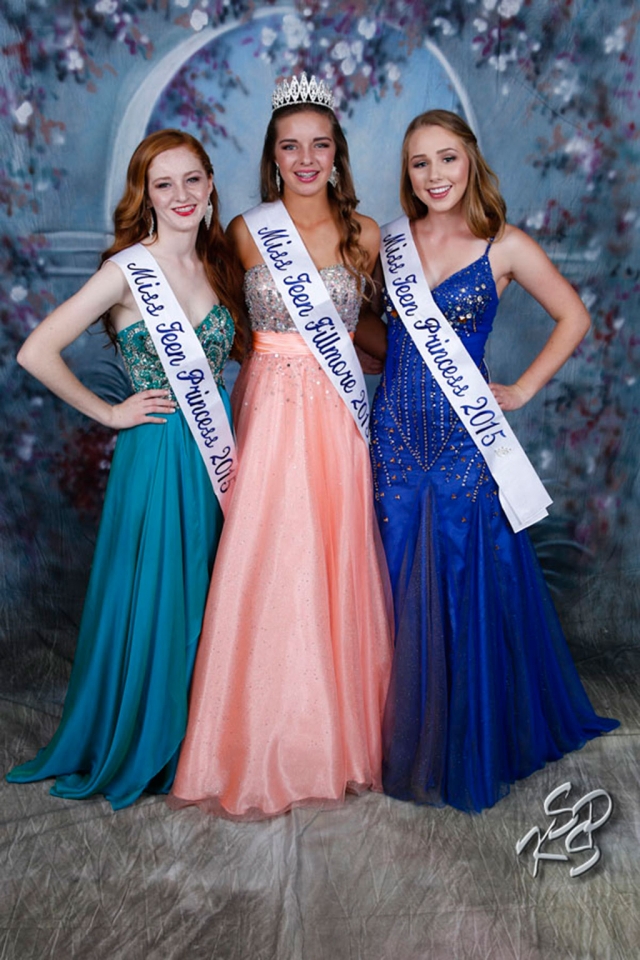 (l-r) Miss Teen Princess Natalie Johnston, Miss Teen Fillmore Chloe Stines, Miss Teen Princess Sarah Stewart.