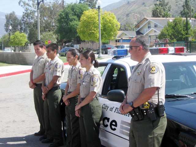 Officer Leo Vazquez and several Ventura County Police Explorers spoke to the students at Mountain Vista Elementary last week.