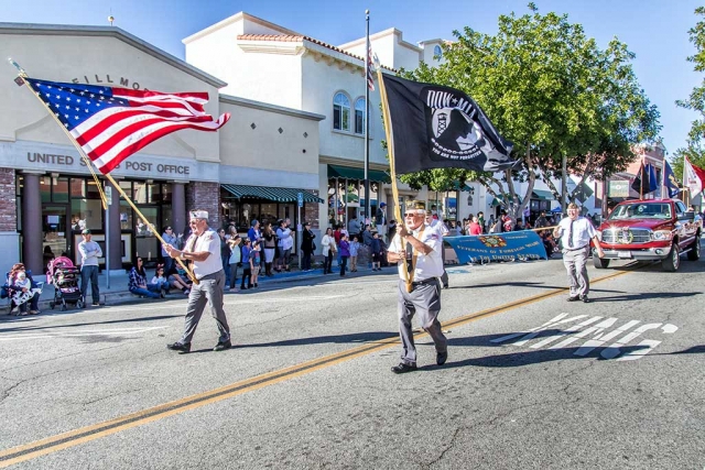 On Saturday December 3rd, 2016 Fillmore residents lined Central Avenue to celebrate the 15th Annual Lions Club Christmas Parade which began at 1pm and concluded with Santa taking free photos near the train depot. Photos by Bob Crum.