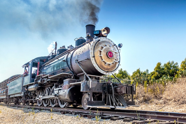 Photo of the Week: "Steam powered iron horse #14 returning to Fillmore" by Bob Crum. Photo data: Canon 7DMKII, manual mode, Tamron 16-300mm lens @ 16mm. Exposure – ISO 400, aperture f/11, 1/400 second shutter speed.