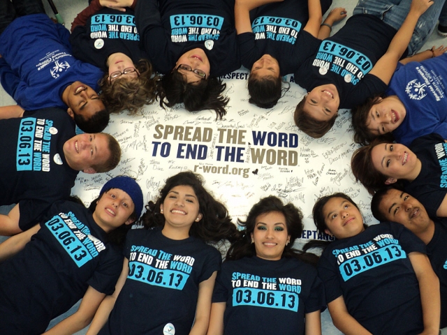 Mrs. Helmer's class and Project Unify Club members "Spread the Word to End the Word".
